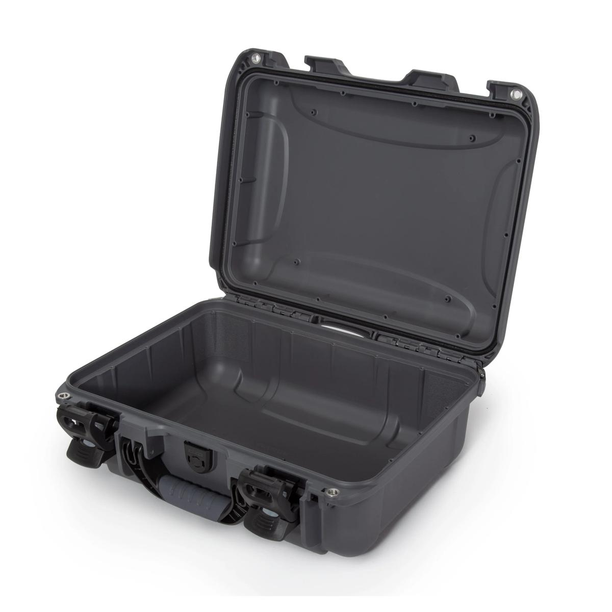 product/n/a/nanuk_920s-000gp-0a0_graphite_1.jpg