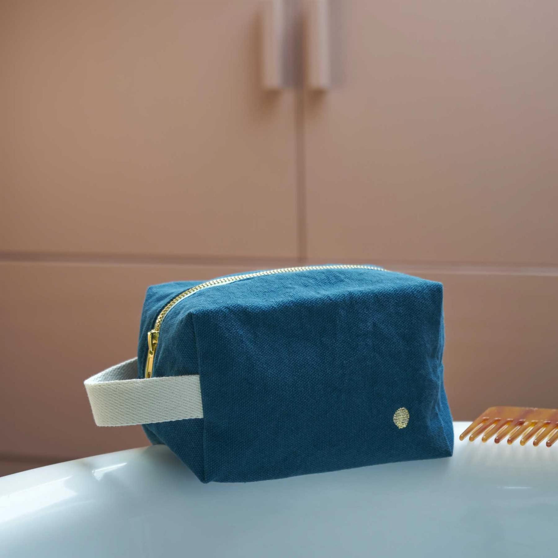 product/l/a/la-cerise-sur-le-gateau_3000690000_orage-bleu_2.jpg