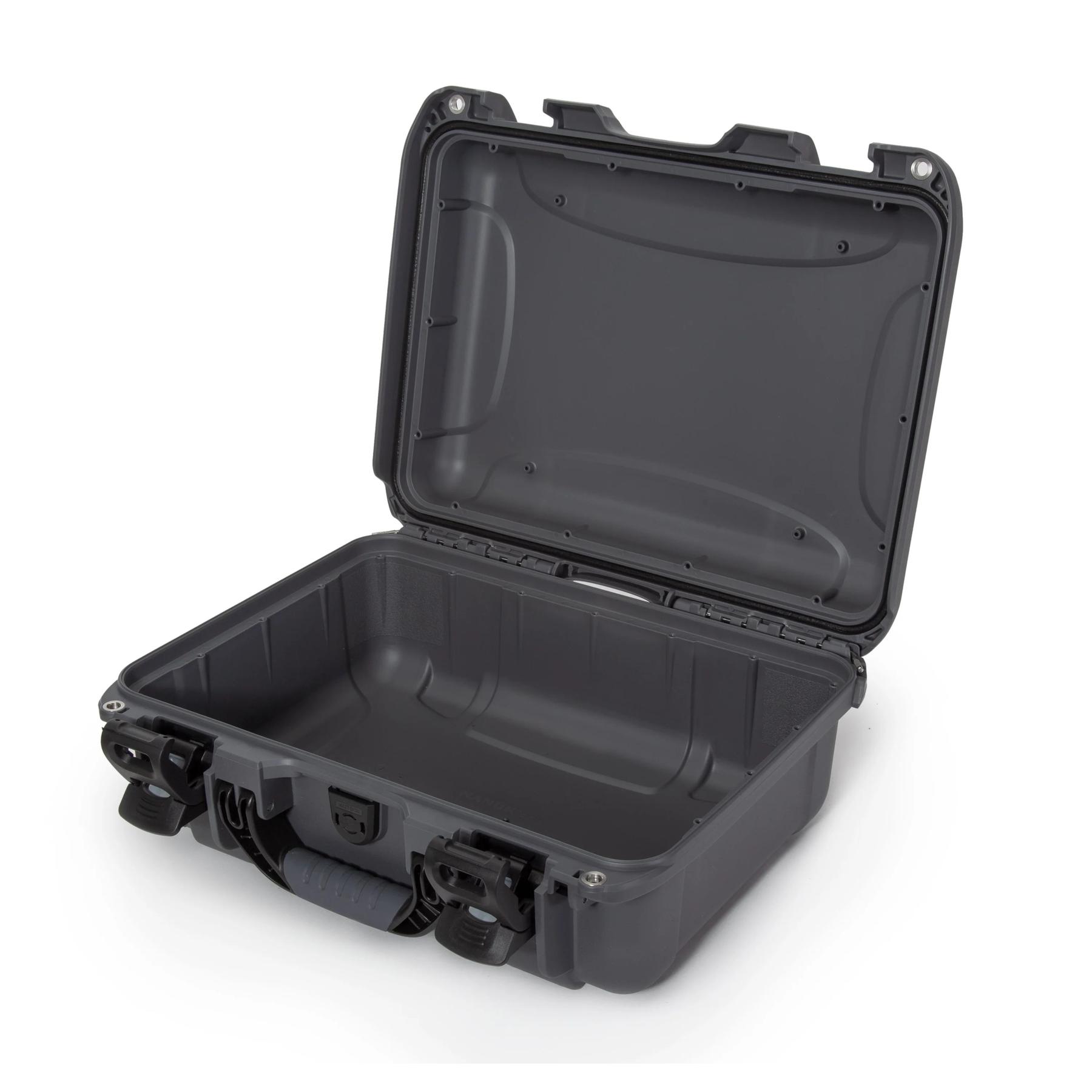 product/n/a/nanuk_920s-000gp-0a0_graphite_1.jpg