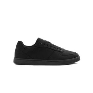 sek-36-sek-48-tranare-8000kicks-seeker-helt-svart