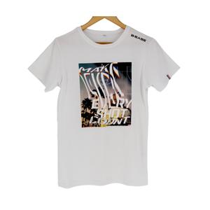 bbst199-bbst205-t-shirt-b-ease-playground-1-vit-svart