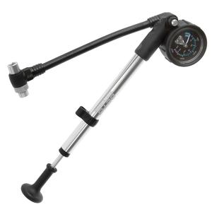 h00-bt-470275-pump-for-av-ventil-med-slang-och-manometer-beto-svart-gra-tu