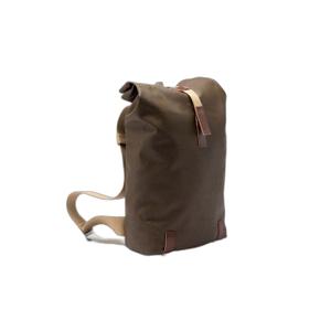 br209-mos-ryggsack-brooks-england-pickwick-small-mossa-12-l