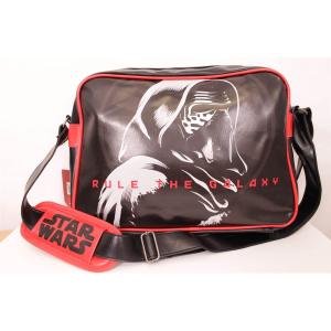 66swsa102-axelremsvaska-for-barn-cotton-division-star-wars-kylo-ren-rule-the-galaxy-svart-rod-tu