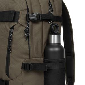 ek0a5bl71w8-ryggsack-med-vattenflaskhallare-och-laptopfodral-eastpak-cs-forest-tu