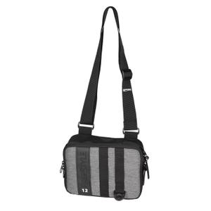 6205-1910-ficka-pa-sidan-freestyle-12-svart-gra-12x15x6-cm