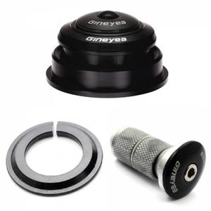 d59-gh-207-30c-semi-integrerat-headset-i-kolfiber-gineyea-svart-silver-28-6x44-55x30-mm
