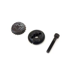incase-holje-for-headset-lyne-incase-svart-tu