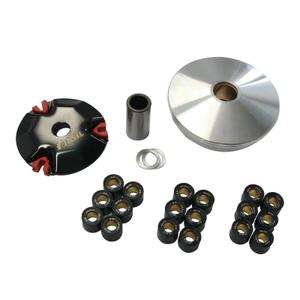 403260355-drivning-av-skoter-jasil-garelli-kymco-sym-50-cc-mangfargad-tu