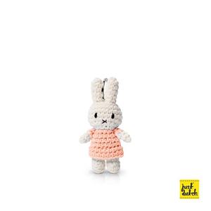 jd7829-nyckelring-med-virkad-miffy-just-dutch-rosa-tu
