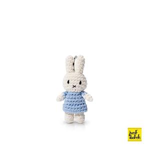 jd7836-nyckelring-med-virkad-miffy-just-dutch-bla-tu