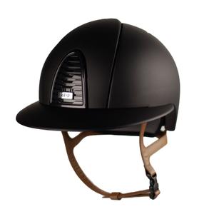 ar33864-ar33868-ridninghjalm-med-skarm-polo-och-hakrem-kep-cromo-2-0-matt-svart