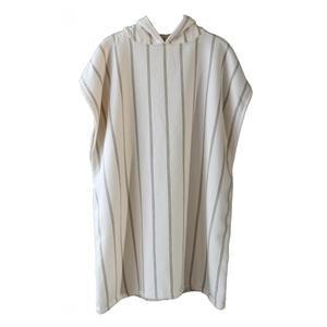 3000660000-poncho-la-cerise-sur-le-gateau-marina-skum-95x80-cm