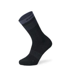 30010-01-strumpor-lenz-merino-1-mid-svart