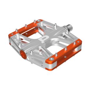 720285-plattformspedaler-i-aluminium-pembree-r1v-aluminium-silver-orange-tu