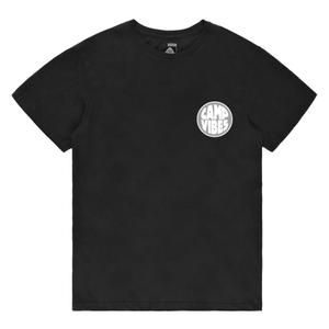 233apu2010-blk-t-shirt-poler-camp-vibes-svart