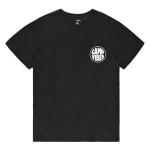 t00apm2001-blk-t-shirt-poler-camp-vibes-circle-svart