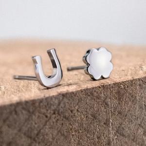 pt-ea-03-fl-ss-00-xx-orhangen-med-klover-och-hastsko-for-kvinnor-ponytail-co-silver-tu