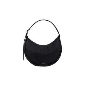 258005999-axelremsvaska-sandqvist-curve-round-svart-tu