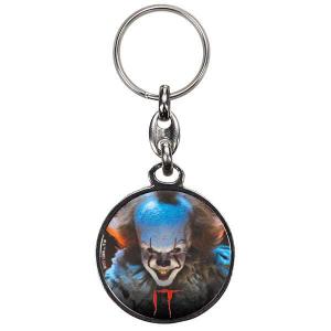 sdtwrn26485-nyckelring-i-metall-sd-toys-il-est-revenu-pennywise-mangfargad-tu
