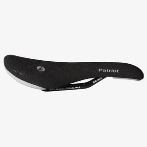 954-sadel-sdg-components-patriot-svart-gra-tu
