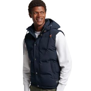 m5011708a-l6t-armlos-jacka-med-huva-superdry-everst-nordiskt-krom-navy