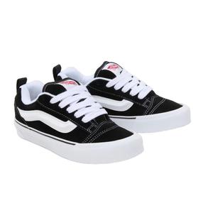 vn0009qc6bt-utbildare-for-barn-vans-knu-skool-svart-vit-34-5